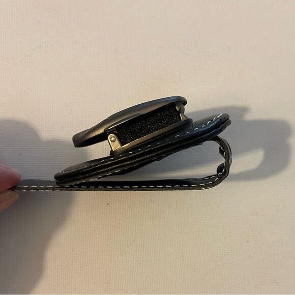 BMW Logo Sunglass Holder for Car Black PU Leather NWT - Picture 11 of 12